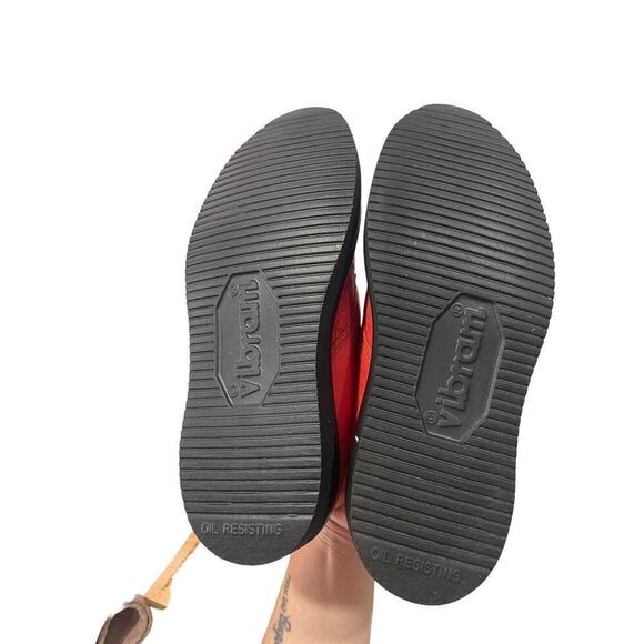 Two Thousand Never Red Leather Loafer Style Shoes Vibram Sole Mens 9 Womens 10 - Picture 7 of 8